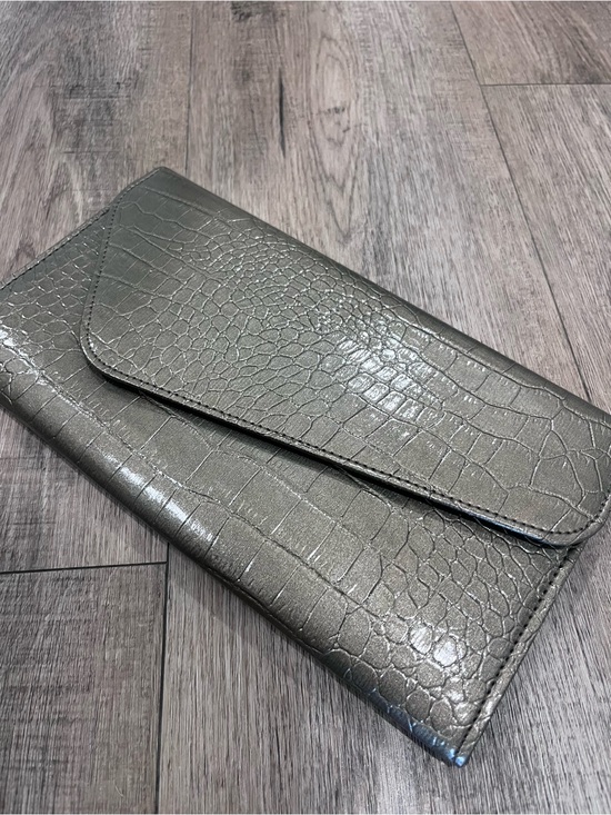 Handbags - Croc-Embossed Metallic Gray Women's Clutch Wallet
